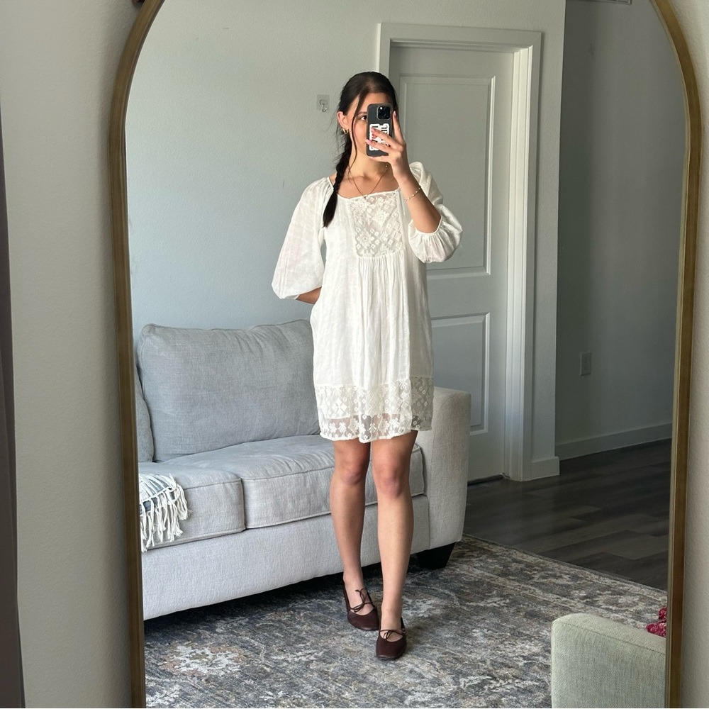 XSOLDX Velvet by graham and Spencer white cotton mini dress size small
